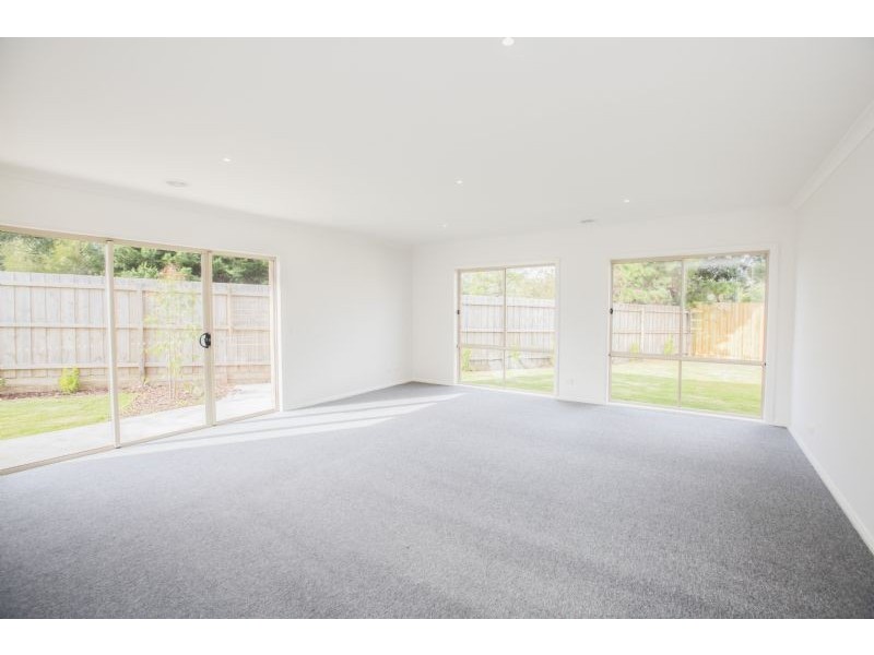 6/16-18 Phelan Drive, Cranbourne North VIC 3977