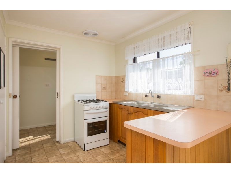 2/37 Cranbourne Drive, Cranbourne VIC 3977