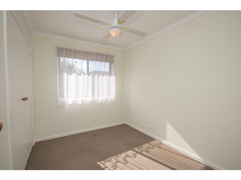 2/37 Cranbourne Drive, Cranbourne VIC 3977