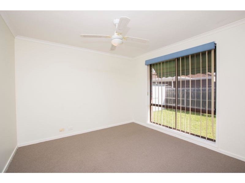 2/37 Cranbourne Drive, Cranbourne VIC 3977