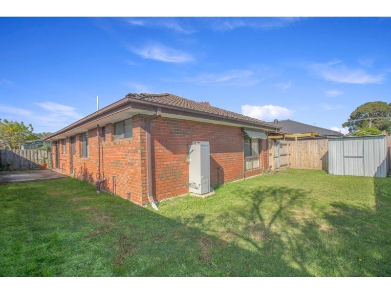 2/37 Cranbourne Drive, Cranbourne VIC 3977