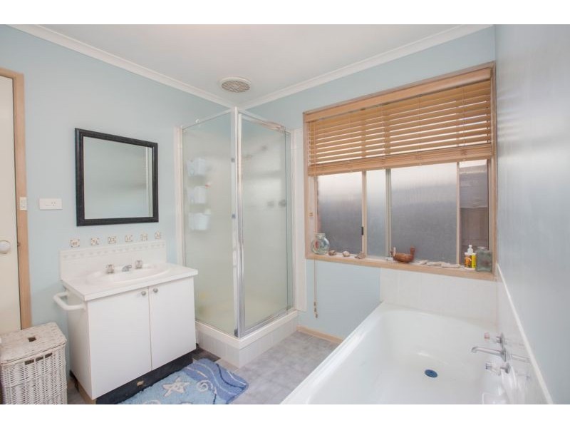 143 Monahans Road, Cranbourne West VIC 3977