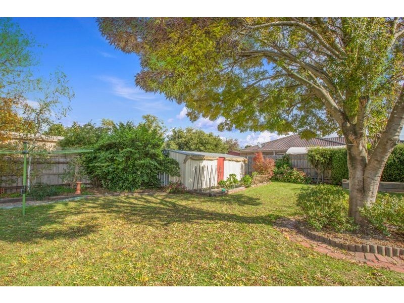 143 Monahans Road, Cranbourne West VIC 3977