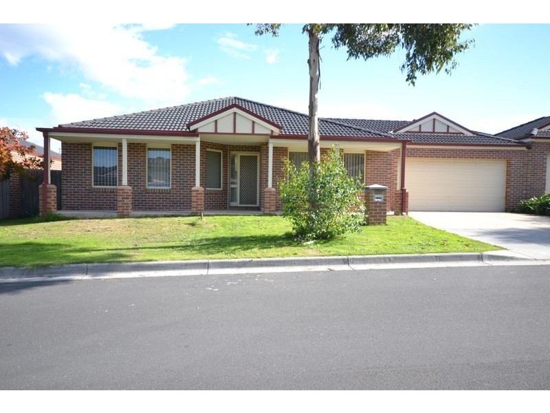 3 Cusack Way, Lynbrook VIC 3975