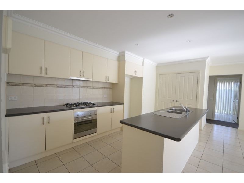 3 Cusack Way, Lynbrook VIC 3975