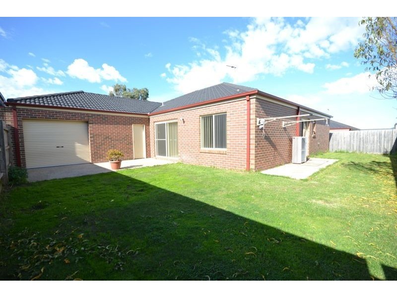 3 Cusack Way, Lynbrook VIC 3975
