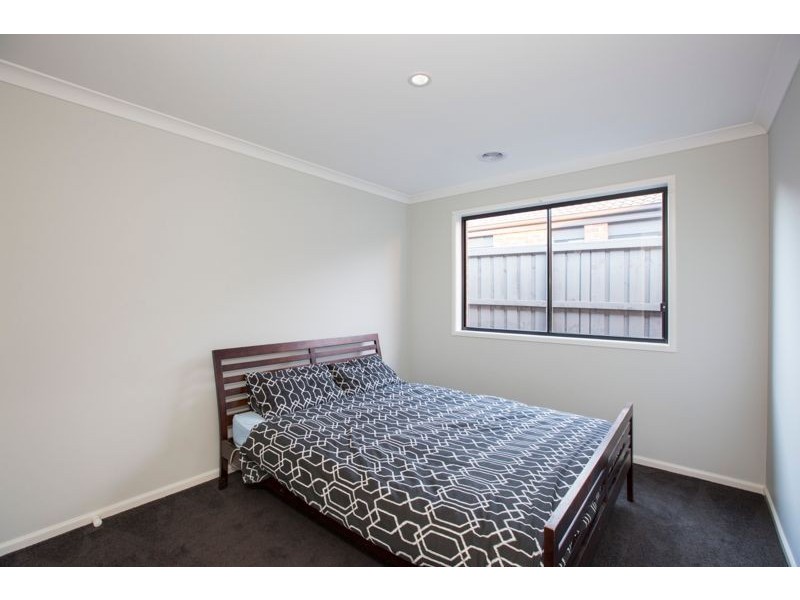 28 Merritt Avenue, Cranbourne VIC 3977