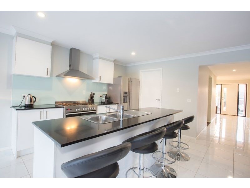 28 Merritt Avenue, Cranbourne VIC 3977