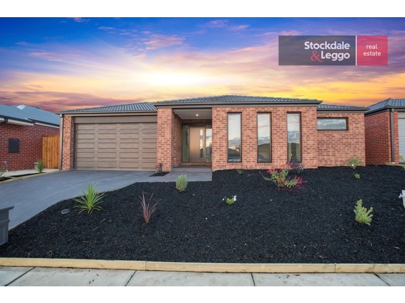 28 Merritt Avenue, Cranbourne VIC 3977