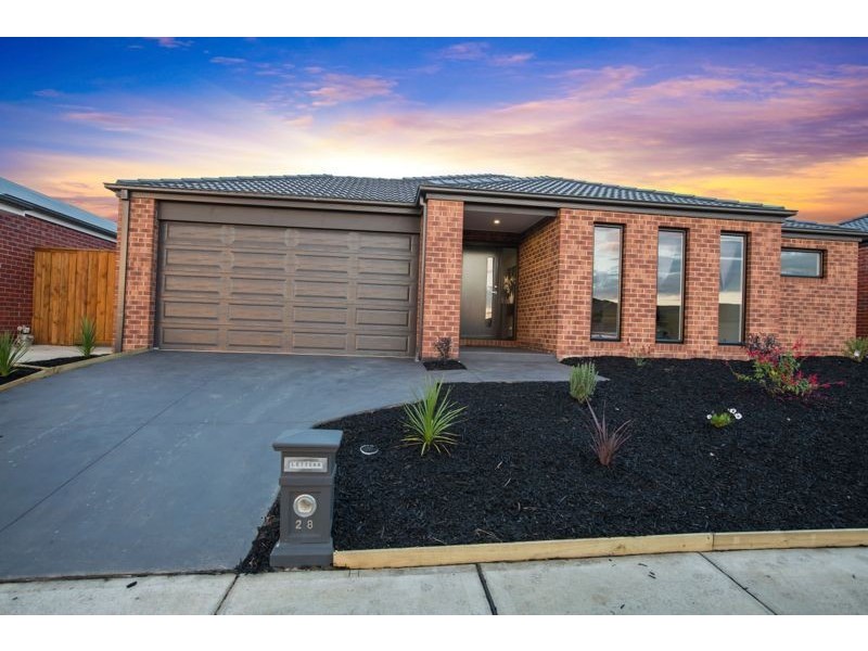 28 Merritt Avenue, Cranbourne VIC 3977