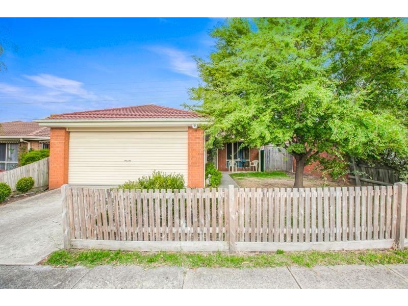 40 Raisell Road, Cranbourne West VIC 3977
