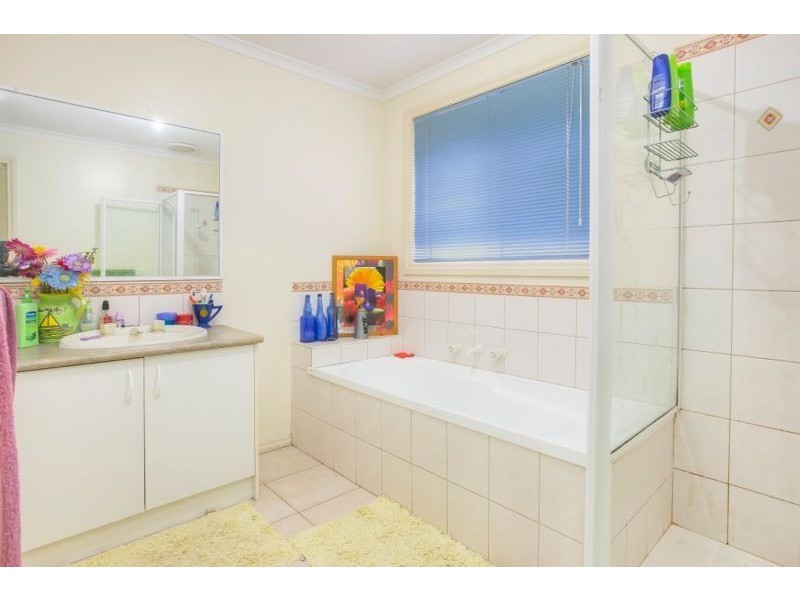 40 Raisell Road, Cranbourne West VIC 3977