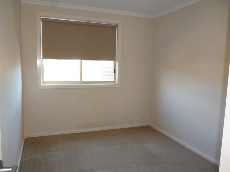 15 Boronia Avenue, Cranbourne VIC 3977