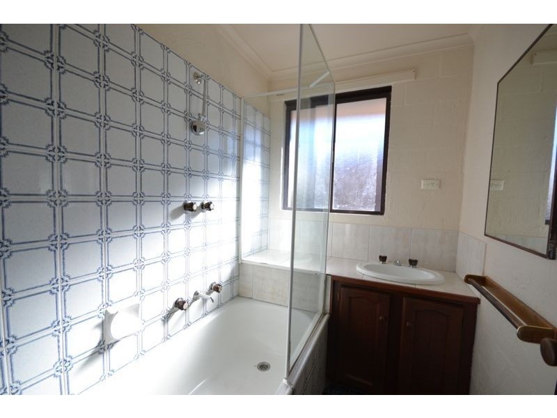 1/19 Bowen Street, Cranbourne VIC 3977