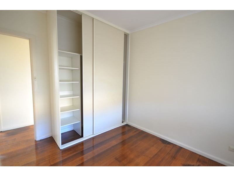 14 Mclaren Avenue, Cranbourne VIC 3977