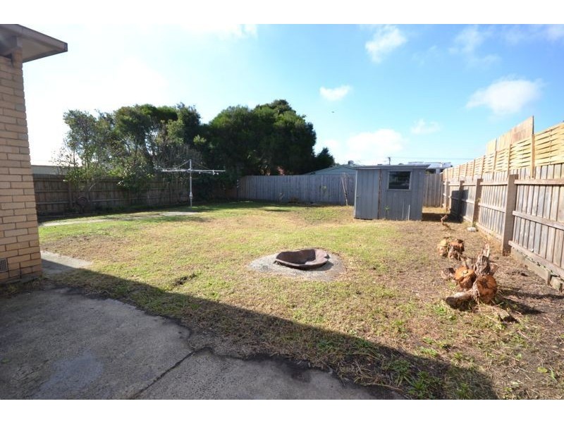 14 Mclaren Avenue, Cranbourne VIC 3977