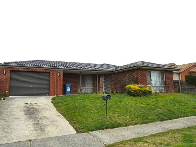 127 Lawless Drive, Cranbourne North VIC 3977