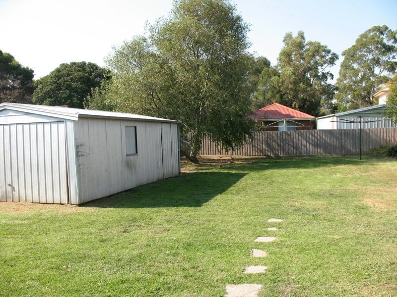 4 Christine Street, Cranbourne VIC 3977