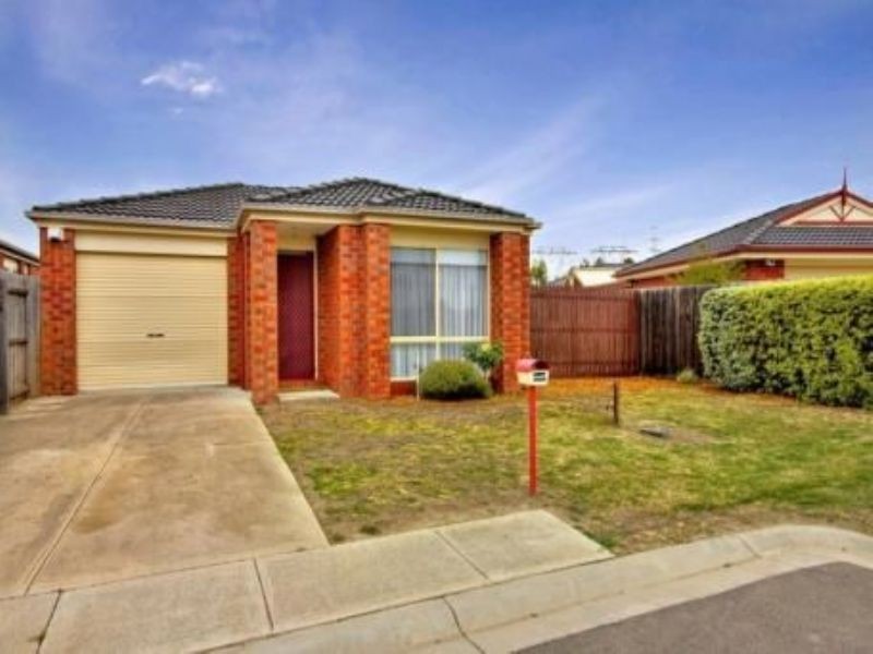 13 Menindee Terrace, Narre Warren VIC 3805