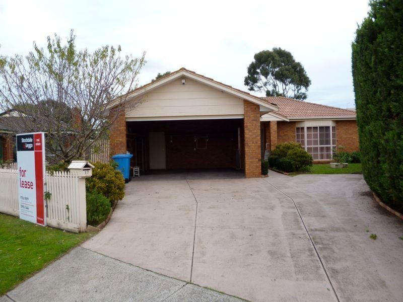 17 Franks Way, Cranbourne North VIC 3977