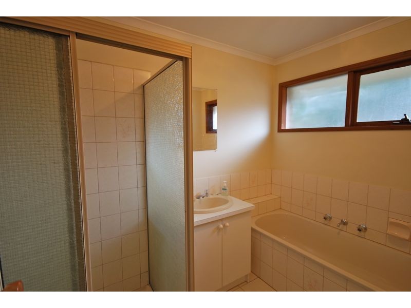 3 Rachel Drive, Cranbourne North VIC 3977