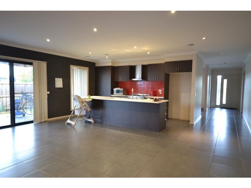 60 Thunderbolt Drive, Cranbourne East VIC 3977