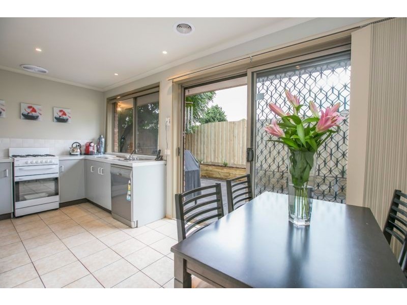 57 Courtenay Avenue, Cranbourne North VIC 3977