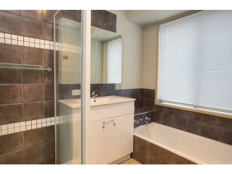 57 Courtenay Avenue, Cranbourne North VIC 3977