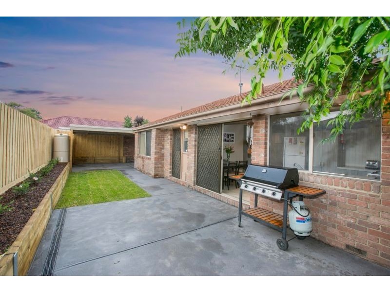 57 Courtenay Avenue, Cranbourne North VIC 3977