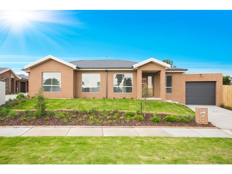 1/16-18 Phelan Drive, Cranbourne North VIC 3977