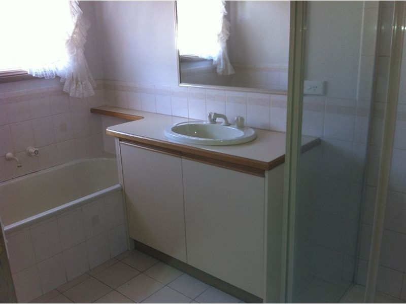 1/6 Russell Street, Cranbourne VIC 3977