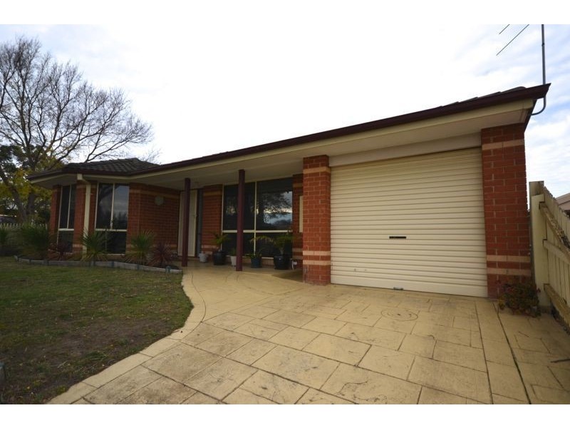 49A Lakeview Drive, Narre Warren South VIC 3805