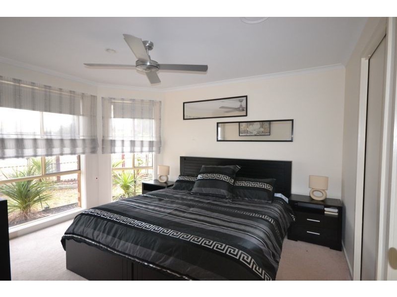 49A Lakeview Drive, Narre Warren South VIC 3805