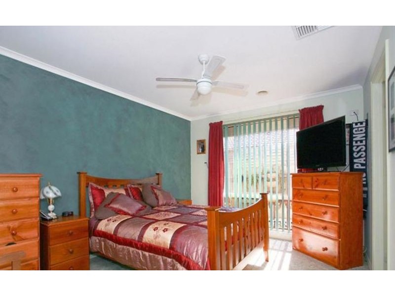 3 Rimes Close, Cranbourne West VIC 3977