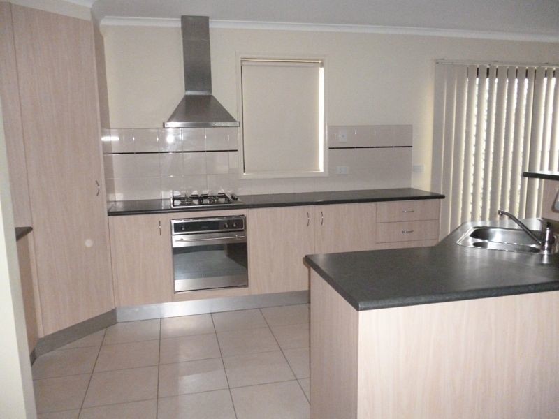 1 Trevino Way, Cranbourne North VIC 3977