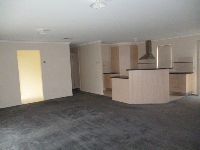 1 Trevino Way, Cranbourne North VIC 3977