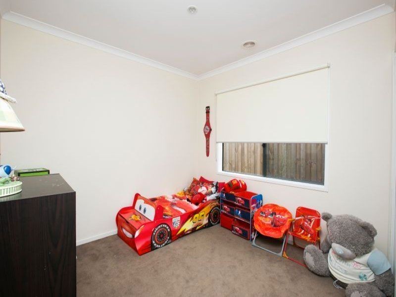 13 Beechtree Way, Cranbourne North VIC 3977