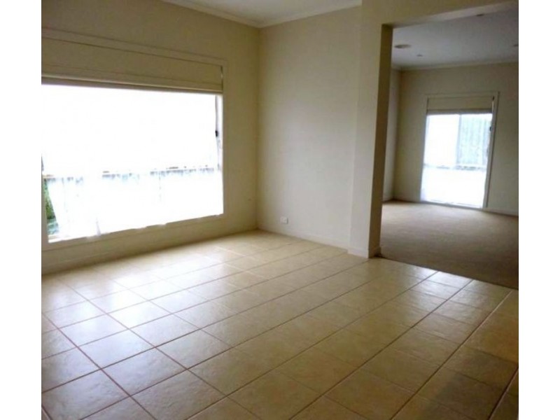 37 Golden Grove Drive, Narre Warren South VIC 3805