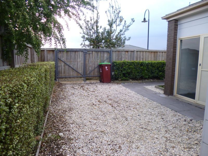 37 Golden Grove Drive, Narre Warren South VIC 3805