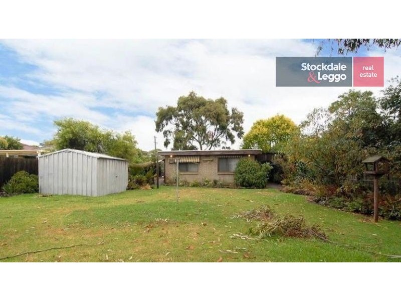 54 Meadow Wood Walk, Narre Warren VIC 3805