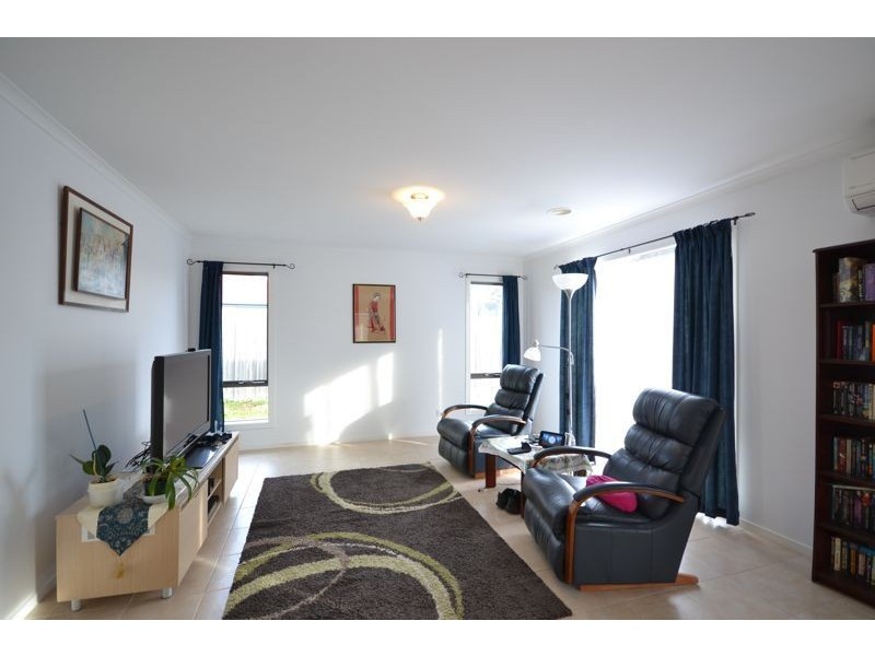 61 Kingdom Drive, Cranbourne VIC 3977