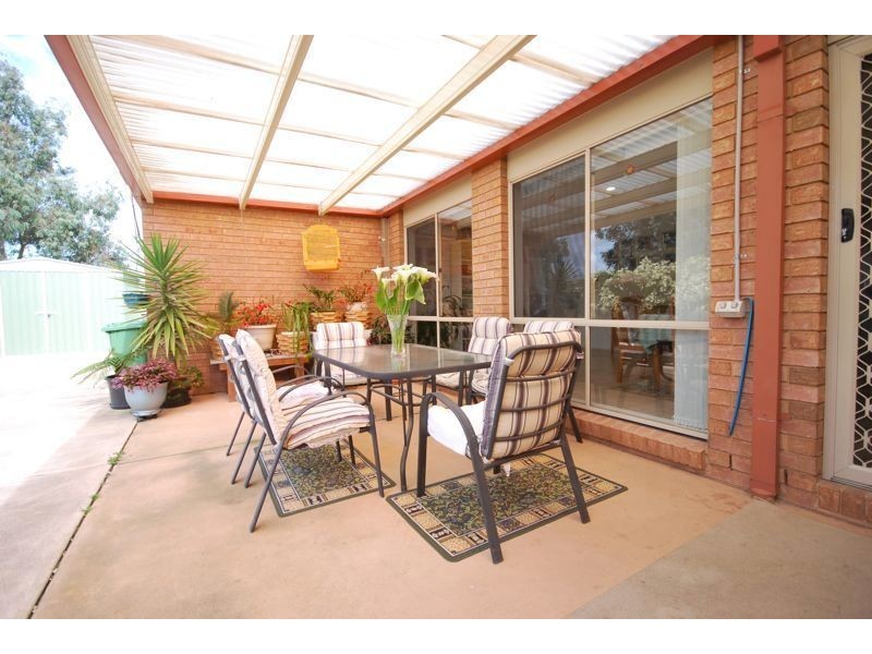 31 Briarcrest Drive, Cranbourne East VIC 3977