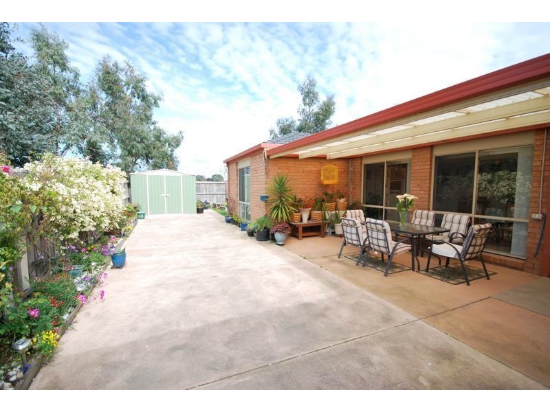 31 Briarcrest Drive, Cranbourne East VIC 3977