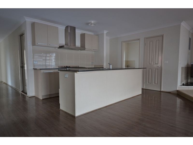 5 Shorey Place, Cranbourne West VIC 3977