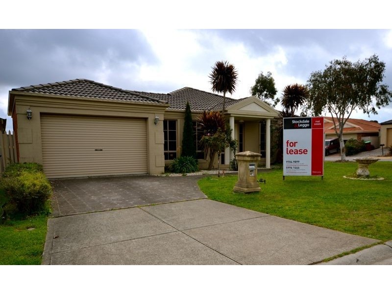 16 Cromwell Lane, Cranbourne East VIC 3977