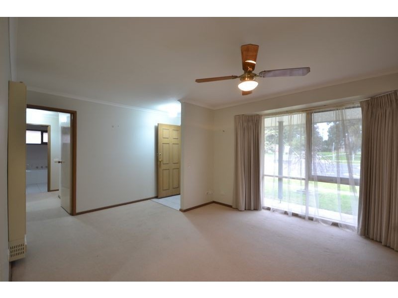153 Monahans Road, Cranbourne VIC 3977