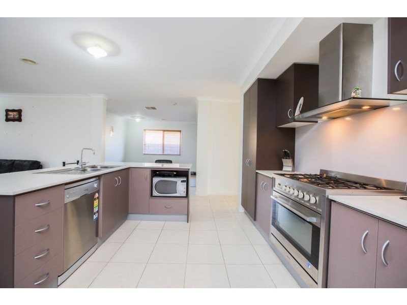 46 Eucumbene Drive, Berwick VIC 3806