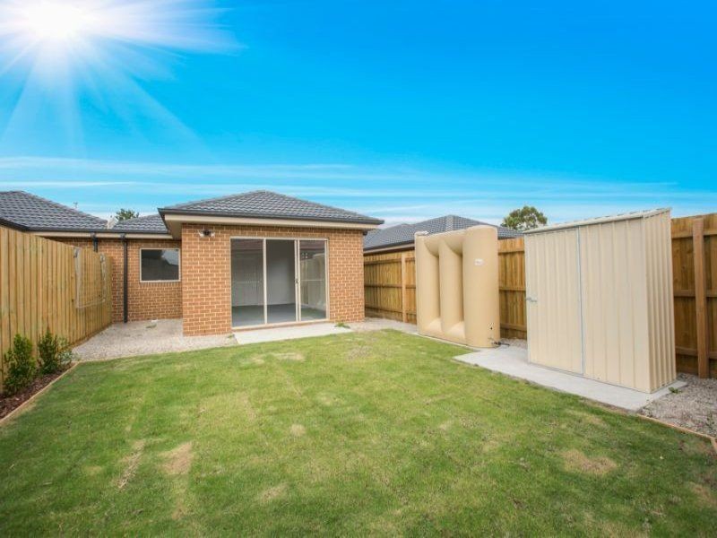 1/16-18 Phelan Drive, Cranbourne North VIC 3977
