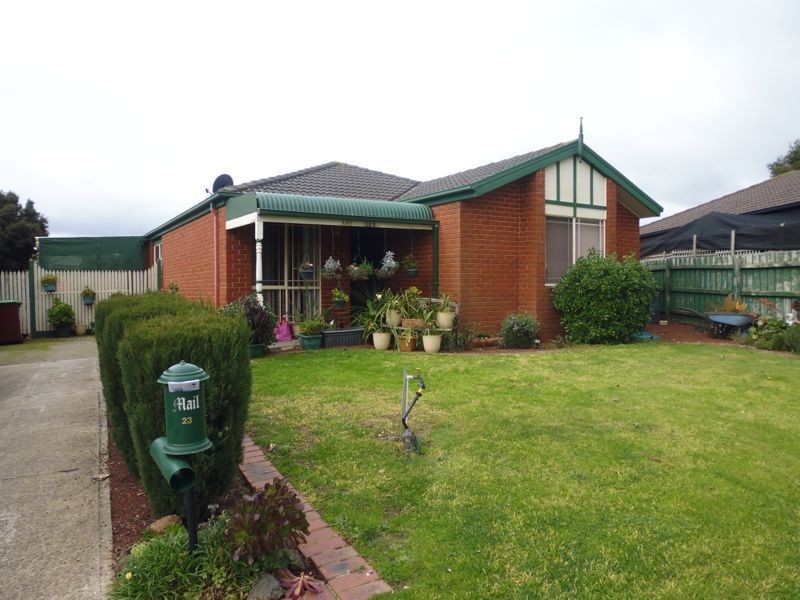 23 Comte Close, Cranbourne West VIC 3977