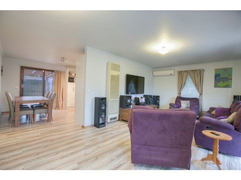 11 Lawson Close, Cranbourne VIC 3977